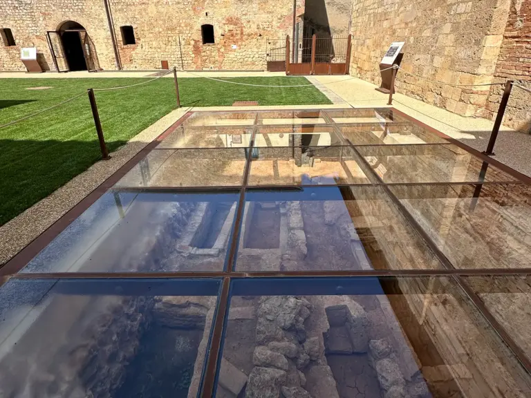 Abbadia Isola - Abbazia Fortificata 18