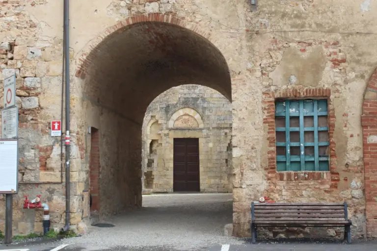 Abbadia Isola - Abbazia Fortificata 6