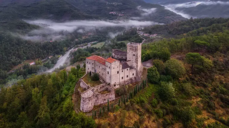 Castello dell'Aquila 1
