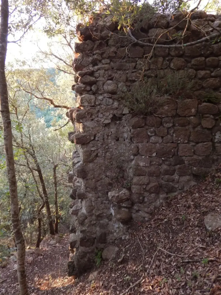Castello dei Vescovi (Rocca di Berignone) 12