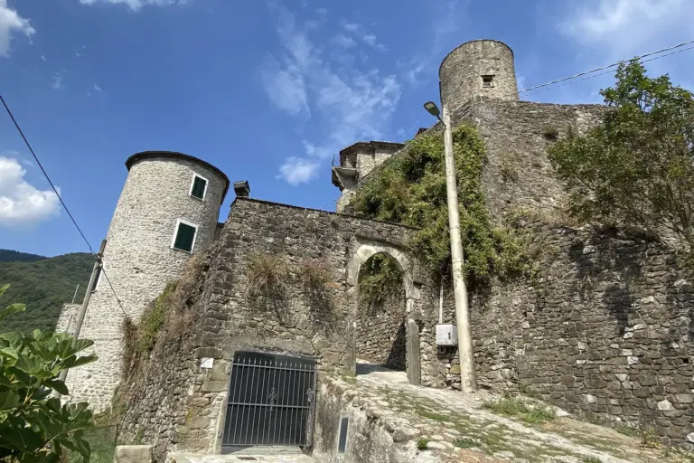 Castello e Borgo di Castevoli 11