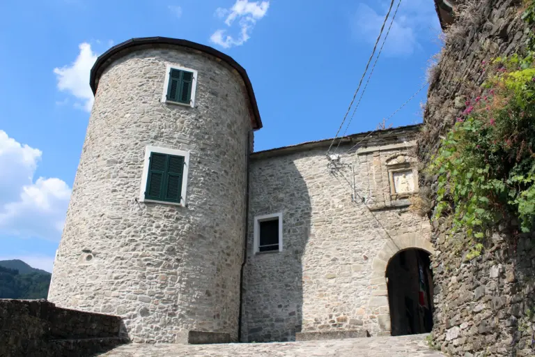 Castello e Borgo di Castevoli 13