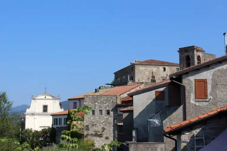 Castiglione del Terziere 13