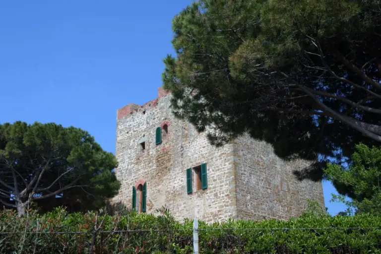 Castello e Mura di Castiglione della Pescaia 12