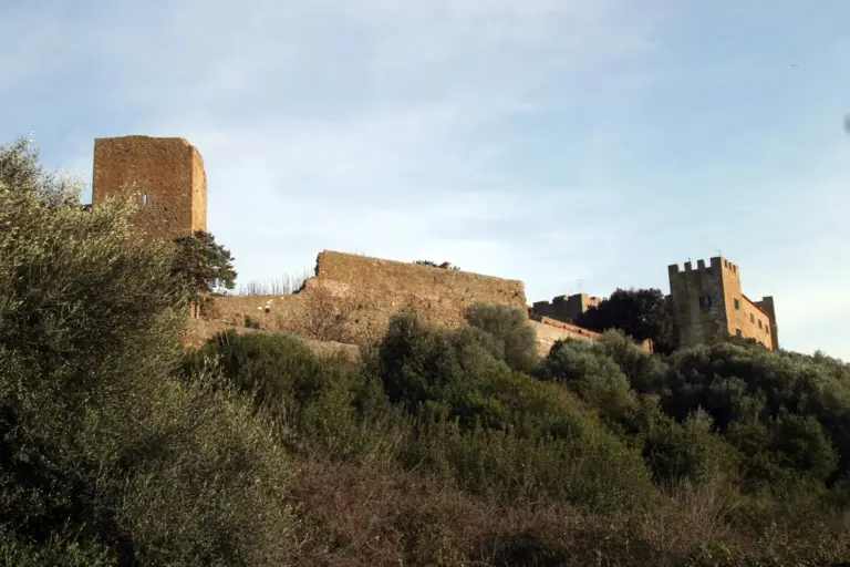 Castello e Mura di Castiglione della Pescaia 9