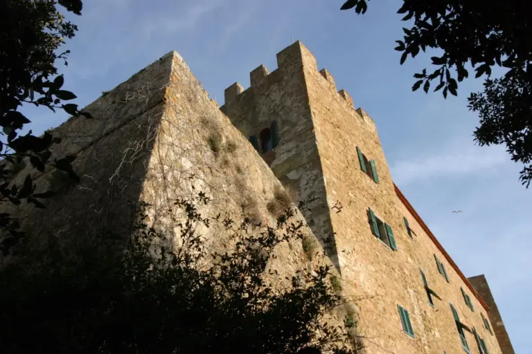 Castello e Mura di Castiglione della Pescaia 11