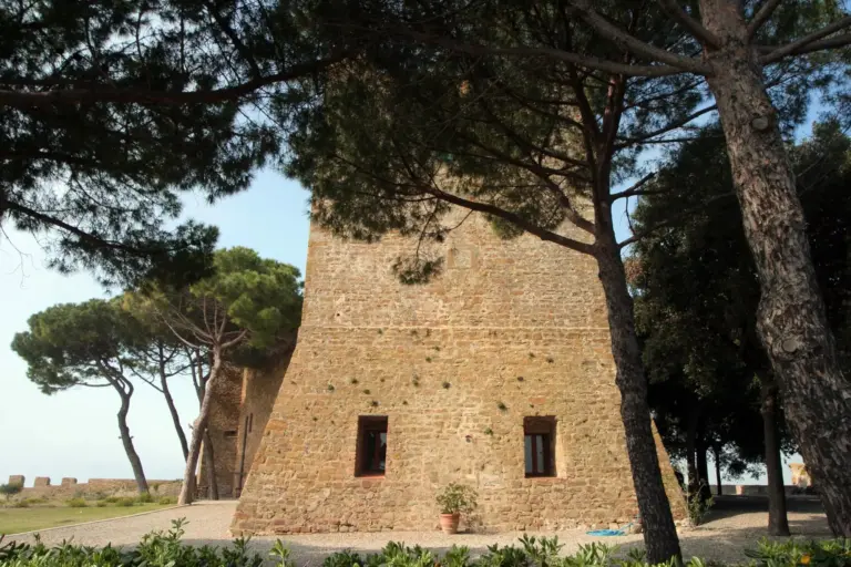 Castello e Mura di Castiglione della Pescaia 4