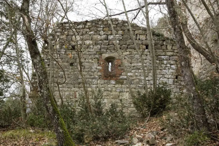 Castello di Cerreto Ciampoli 12