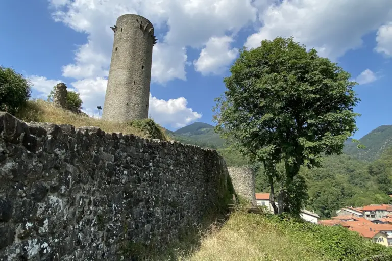 Castello di Comano 2