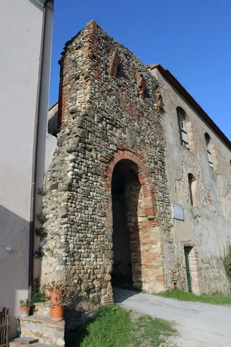 Borgo Fortificato di Lucardo 3