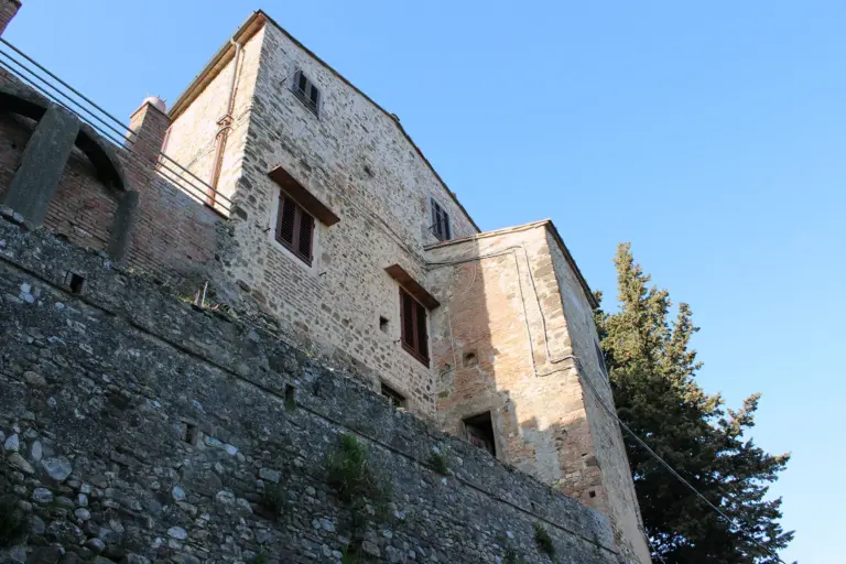 Borgo Fortificato di Lucardo 6