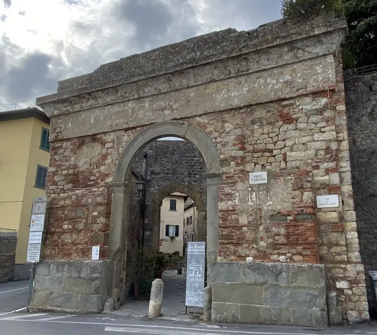 Lucignano - Rocca Senese e Mura 12