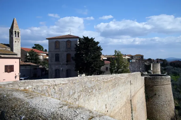 Mura di Magliano in Toscana 15