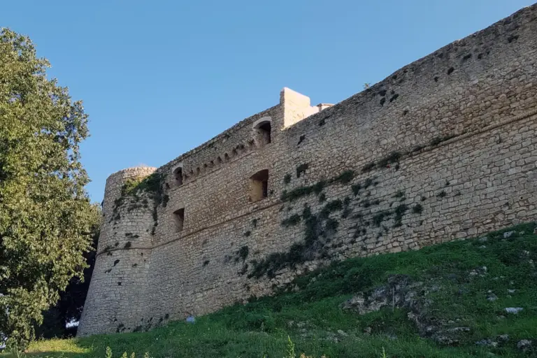 Mura di Magliano in Toscana 16