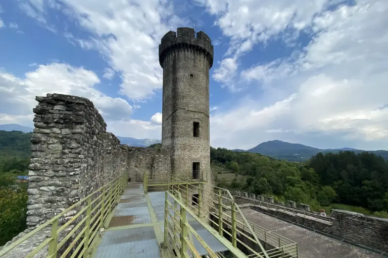 Castello Malaspina di Malgrate 7