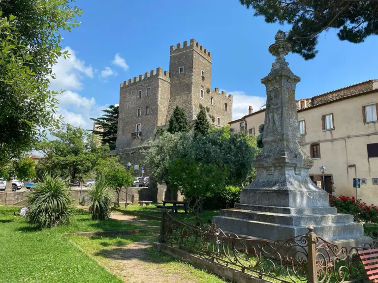 Rocca Aldobrandesca di Manciano 1