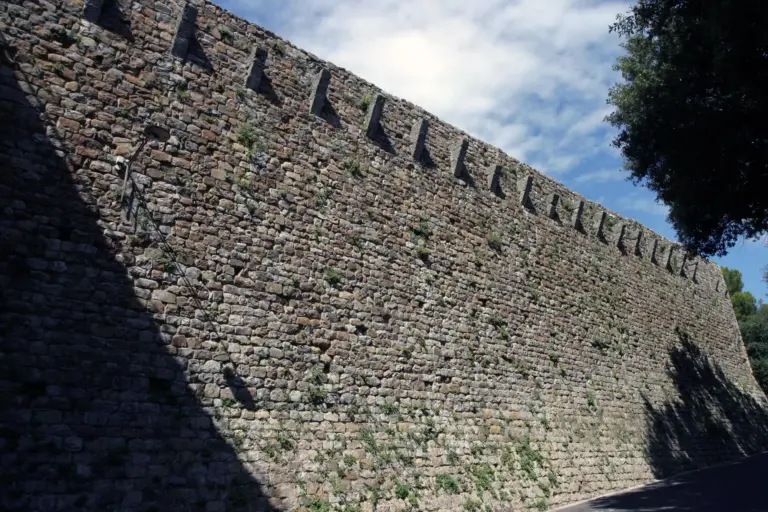 Fortezza Senese e Mura di Massa Marittima 14