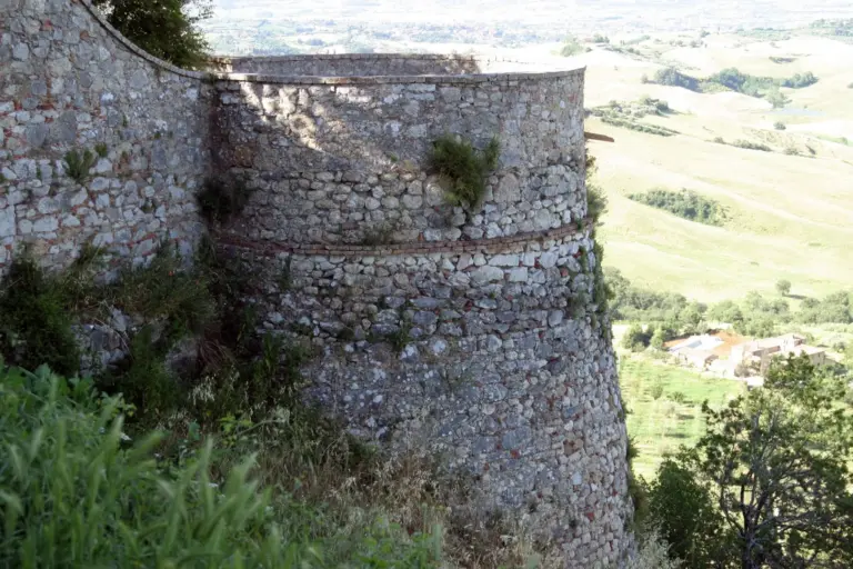 Montefollonico - Le Mura 8