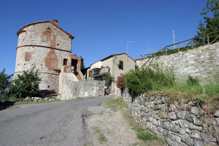 Montefollonico - Le Mura 9