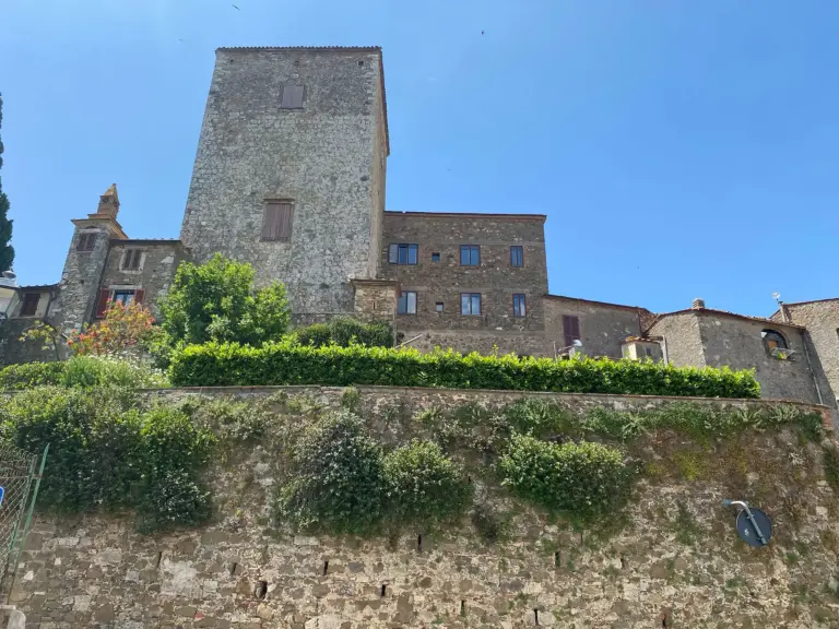 Montemerano - Castello e Mura 15
