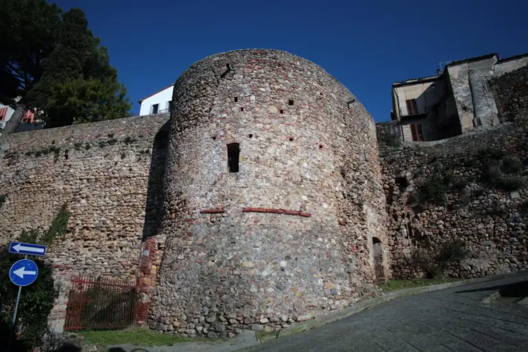 Mura di Montepescali 2