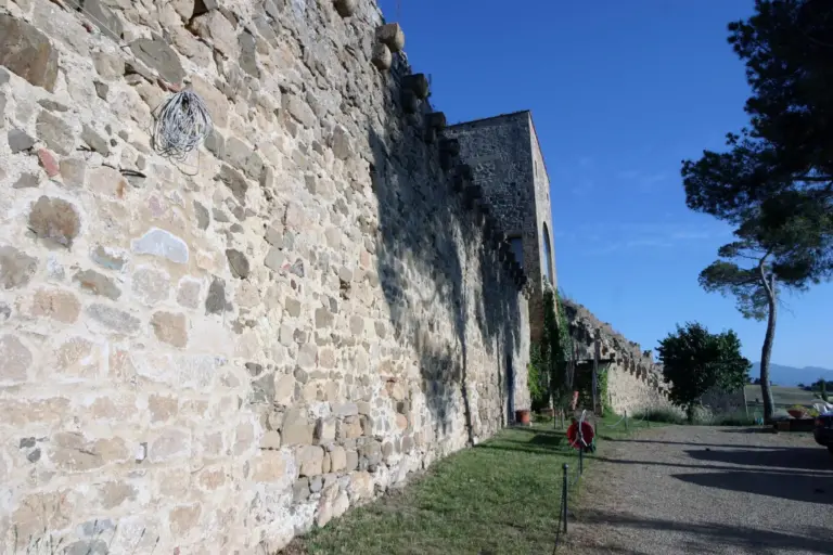 Rocca e Mura di Monticchiello 11