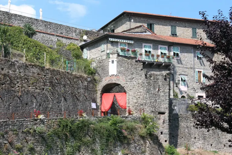 Mulazzo - Castello Malaspina e Torre di Dante 5