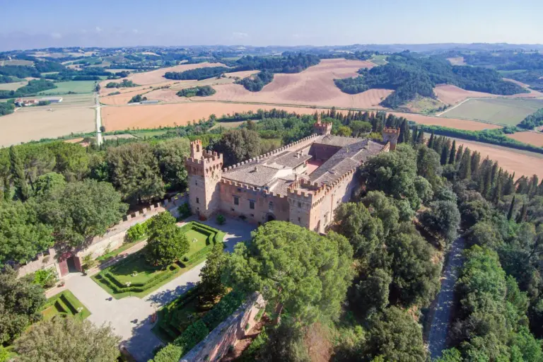 Castello di Oliveto 1