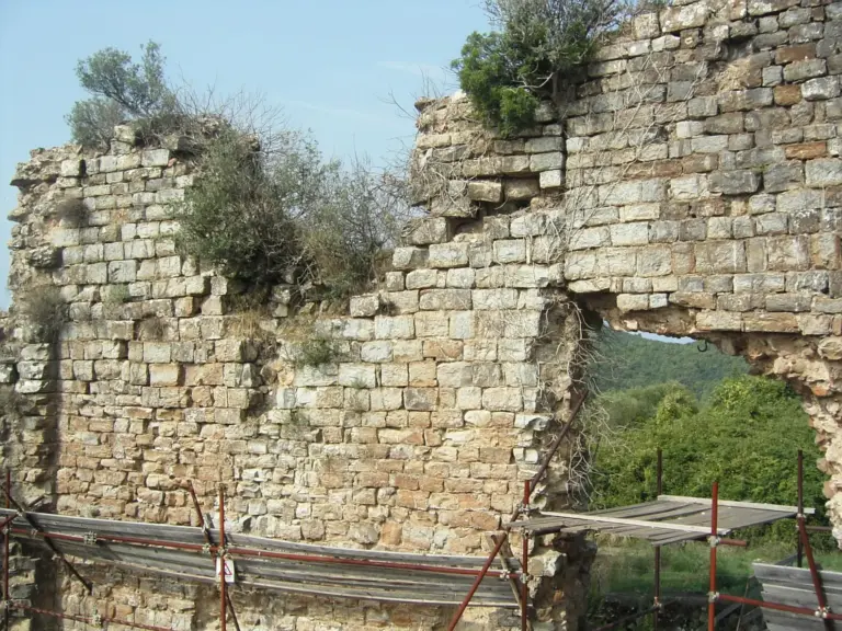 Castel Pietra 10