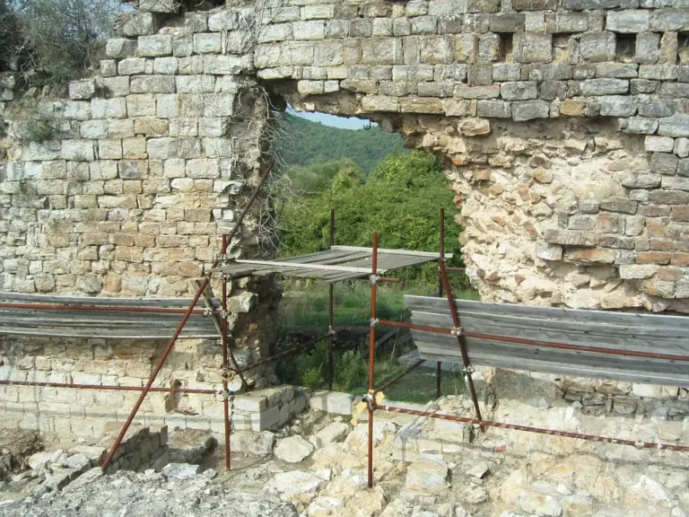 Castel Pietra 11