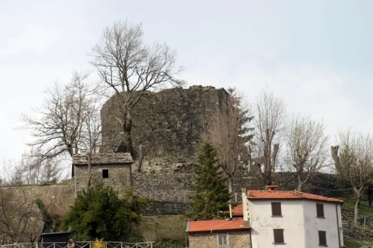 Castello di Sambuca Pistoiese 3