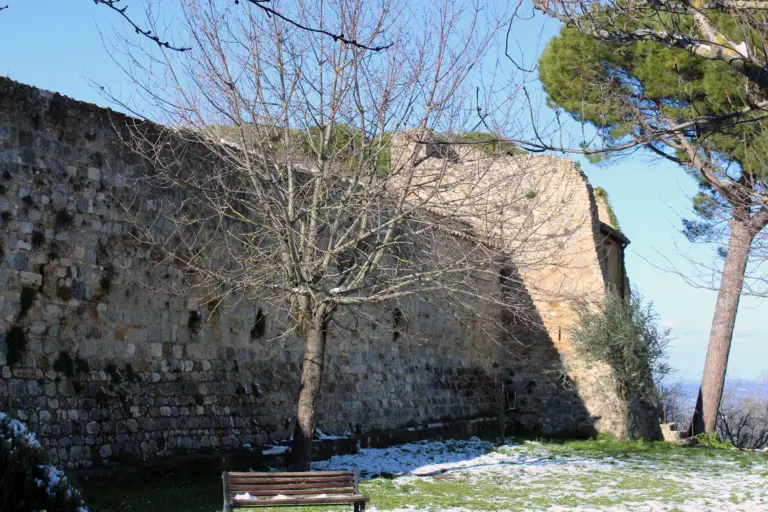 Rocca di Montestaffoli e Mura di San Gimignano 9