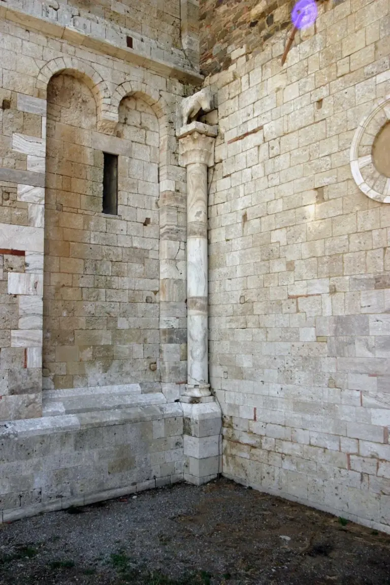 Sant'Antimo - Abbazia 8