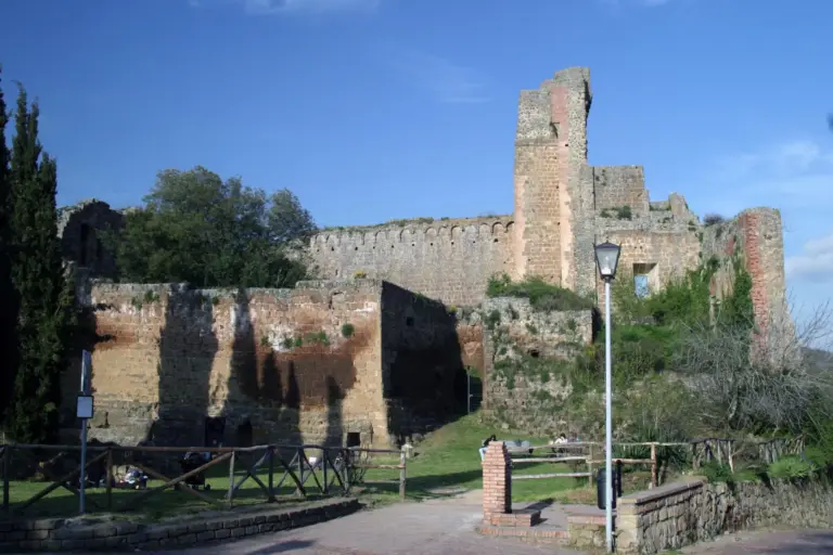 Rocca Aldobrandesca di Sovana 3