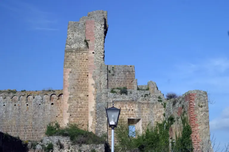 Rocca Aldobrandesca di Sovana 6