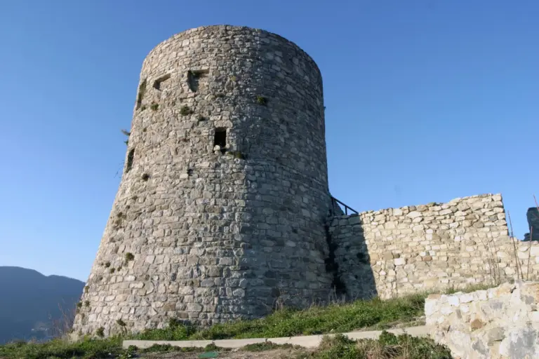 Rocca Estense di Trassilico 5