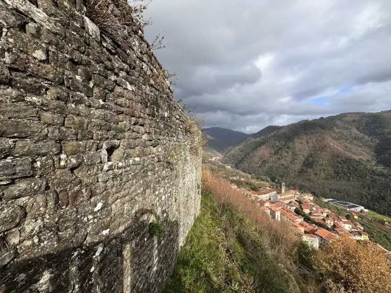 Rocca di Villa Basilica 4