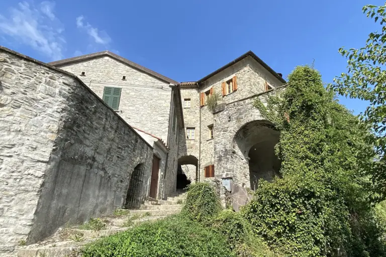 Castello di Villa di Tresana 9