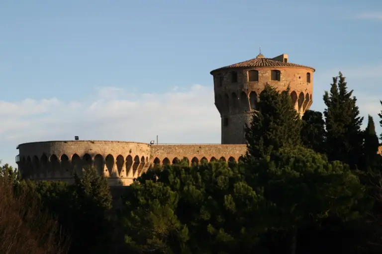 Rocca Medicea e Mura di Volterra 8