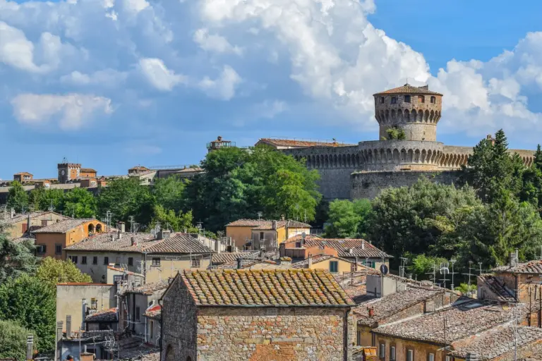 Rocca Medicea e Mura di Volterra 11